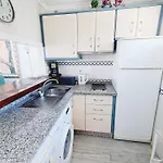 Beautiful 1 Bedroom, Carihuela Апартаменти Торремолінос