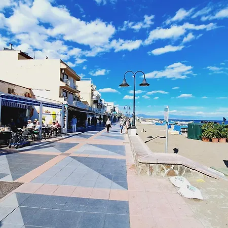Апартаменти Beautiful 1 Bedroom, Carihuela Торремолінос