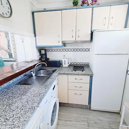 Beautiful 1 Bedroom, Carihuela Appartement Torremolinos