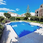 Beautiful 1 Bedroom, Carihuela Торремолинос